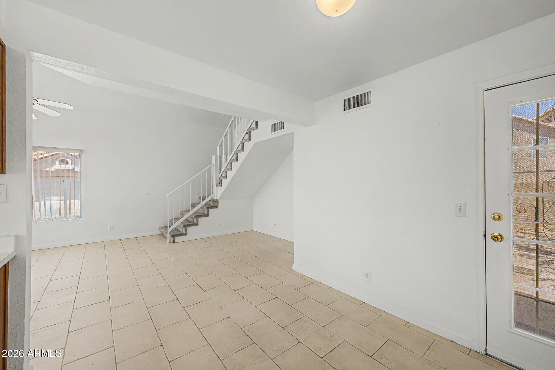 822 W BRADFORD Drive