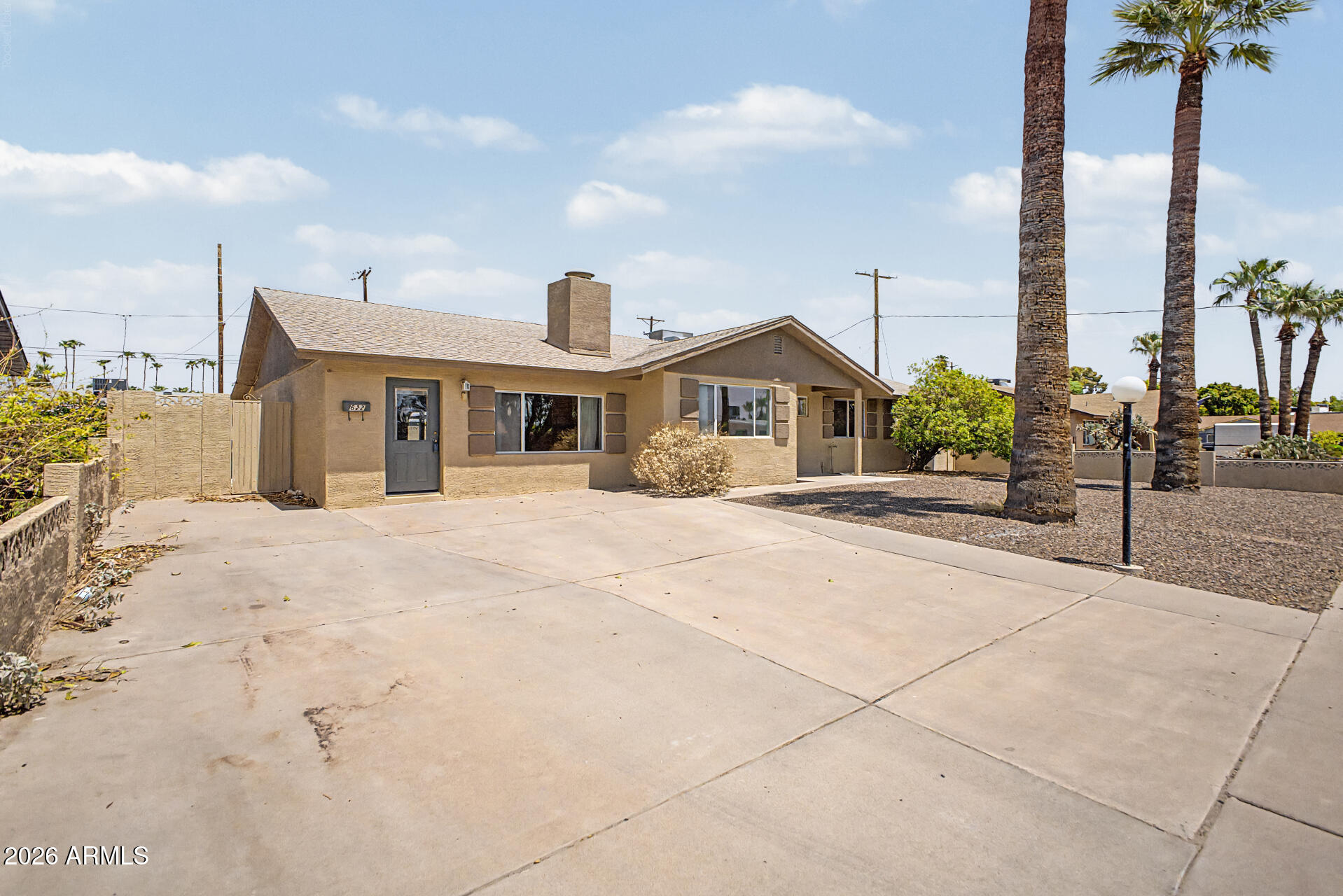 622 E GRACE Drive