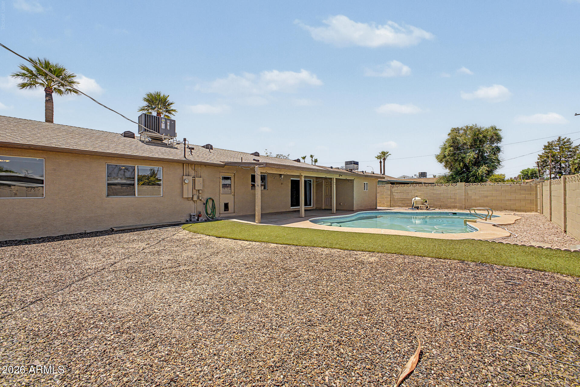 622 E GRACE Drive