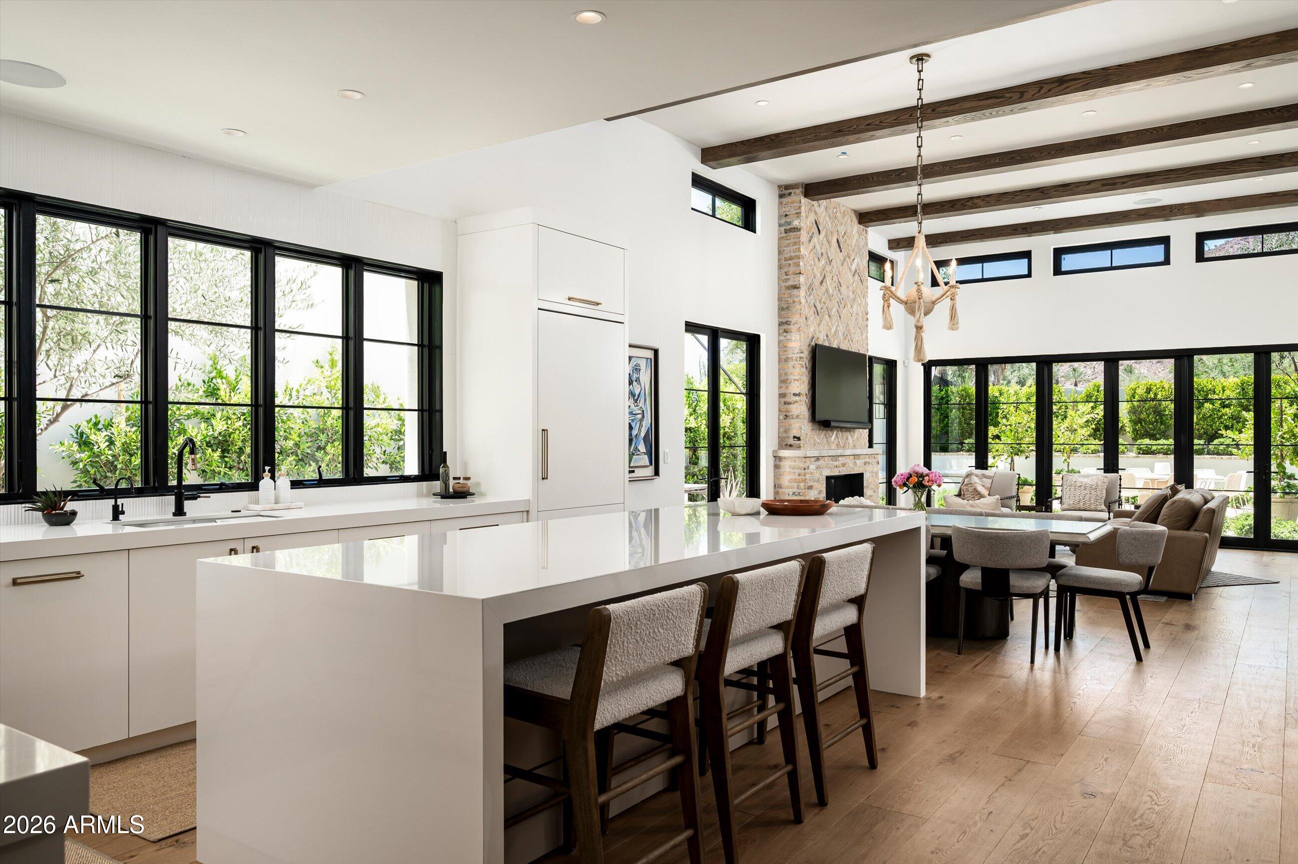 5101 N CASA BLANCA Drive 305