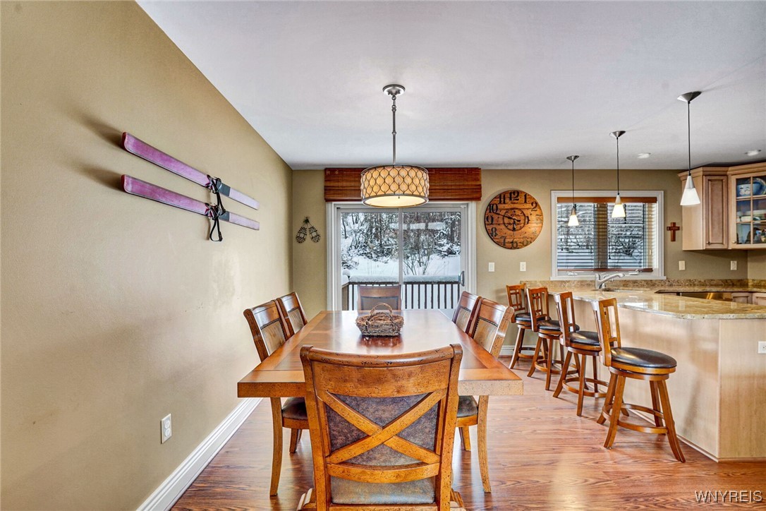 8 Mountain View - Upper