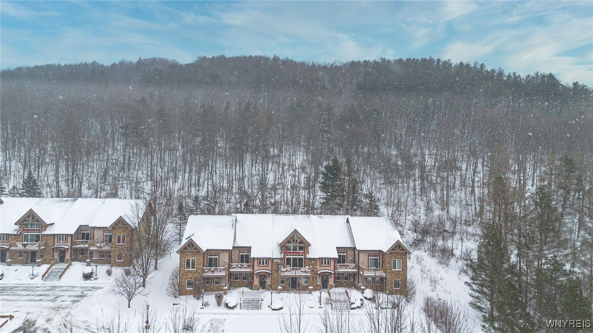 8 Mountain View - Upper