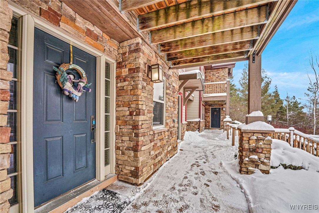 8 Mountain View - Upper