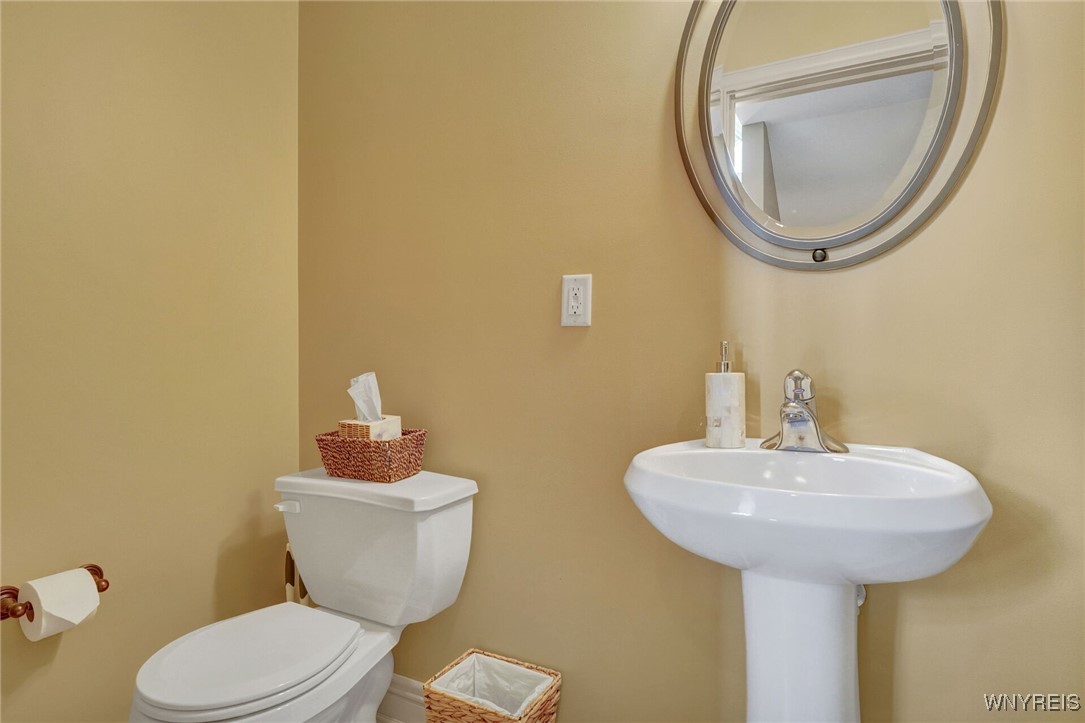 8 Mountain View - Upper