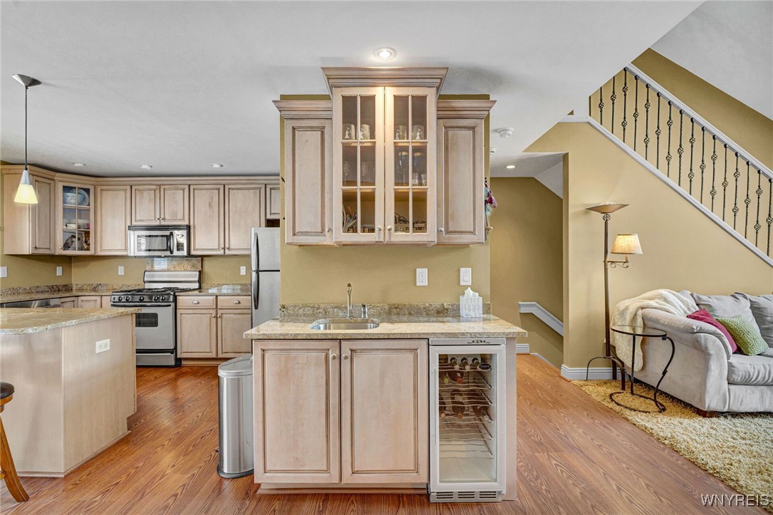 8 Mountain View - Upper