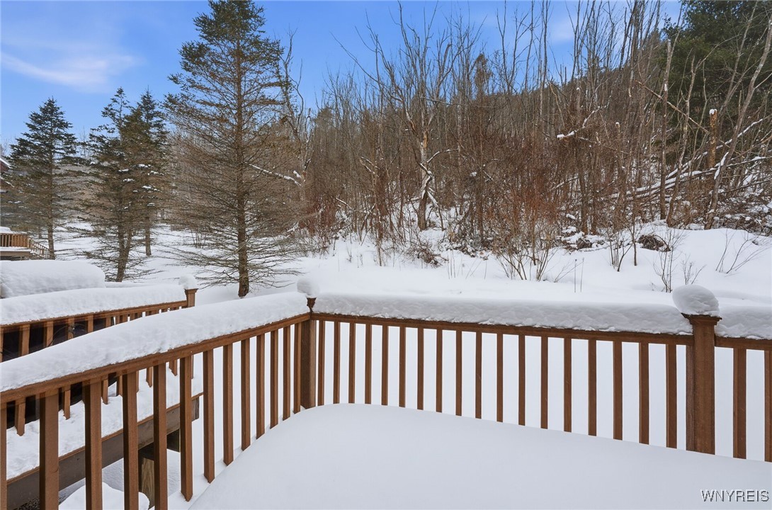 8 Mountain View - Upper