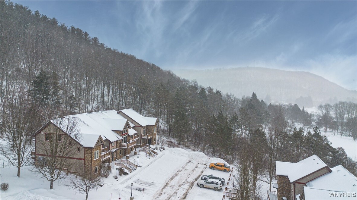 8 Mountain View - Upper