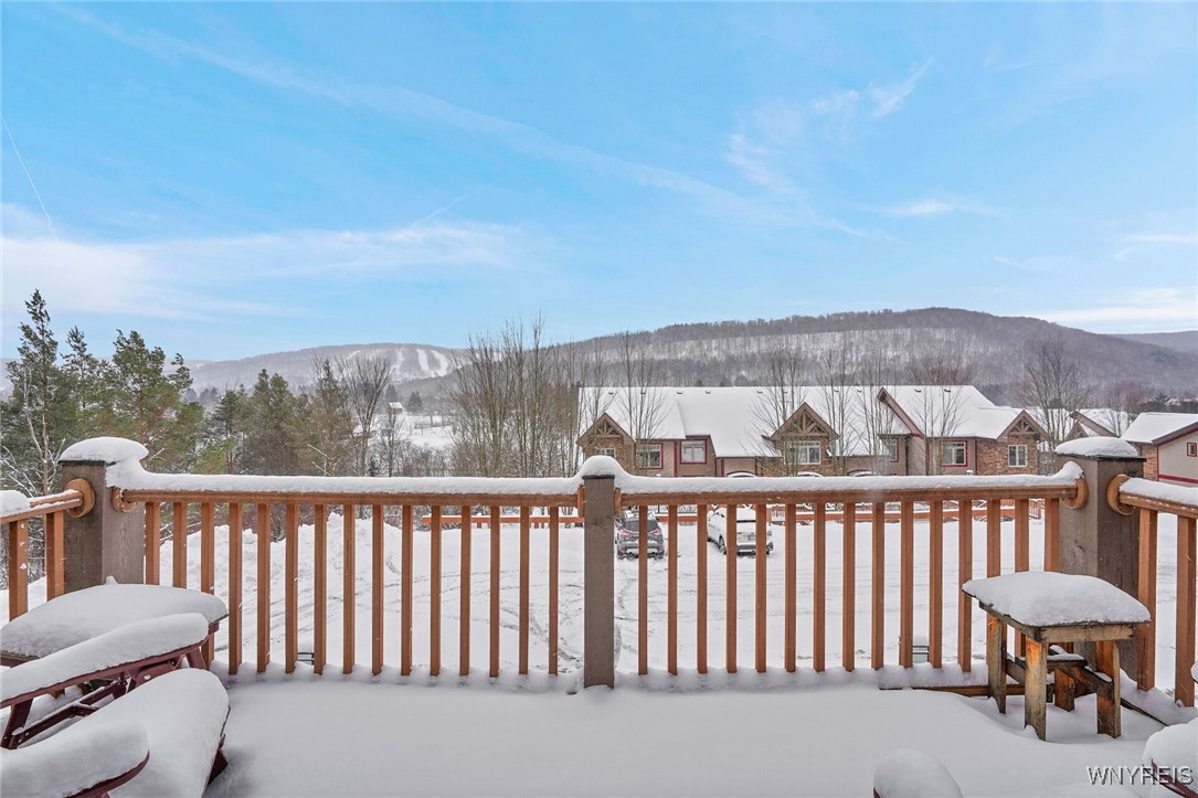 8 Mountain View - Upper