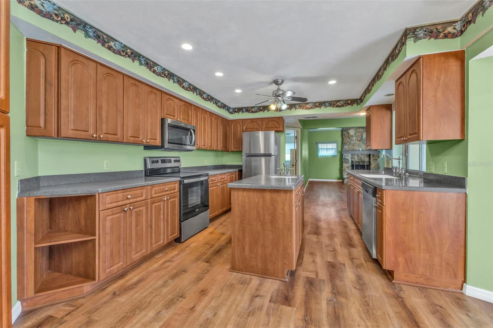 4107 ROCK CREEK DR