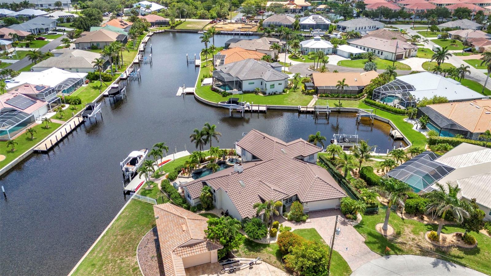 250 FREEPORT CT