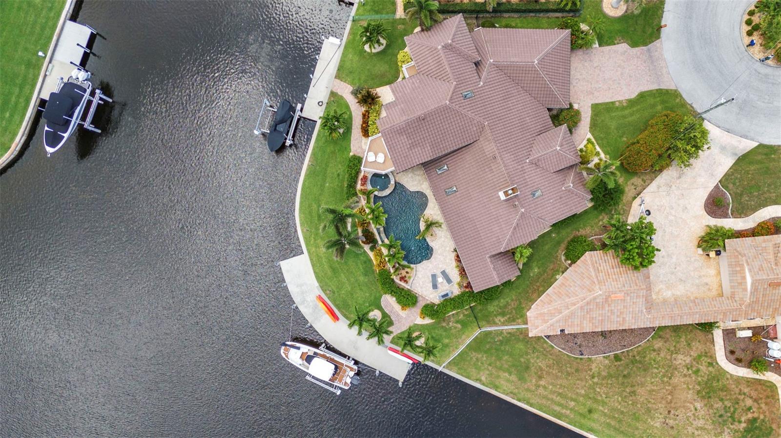 250 FREEPORT CT