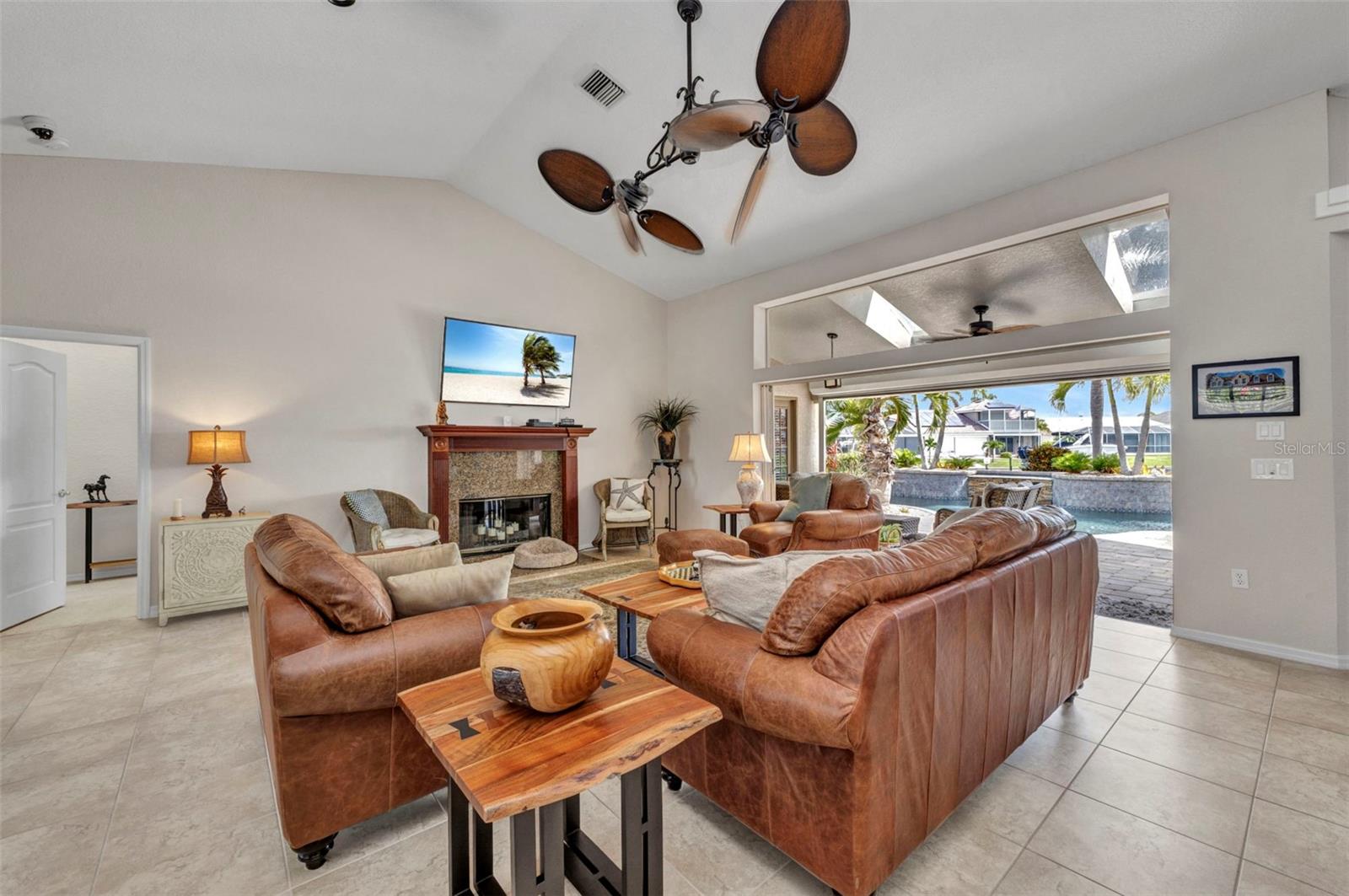 250 FREEPORT CT