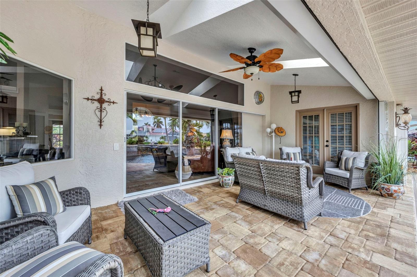 250 FREEPORT CT