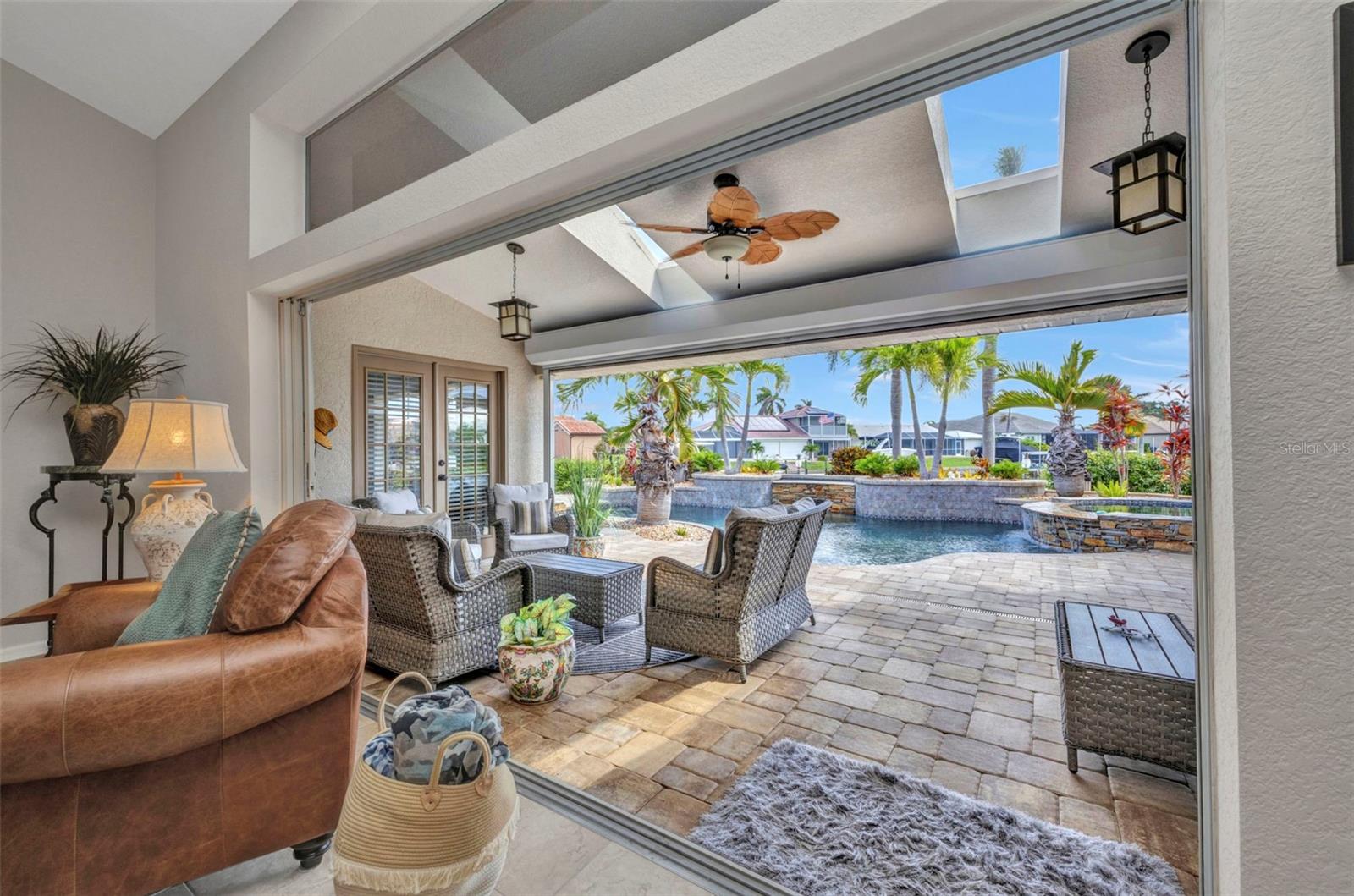 250 FREEPORT CT