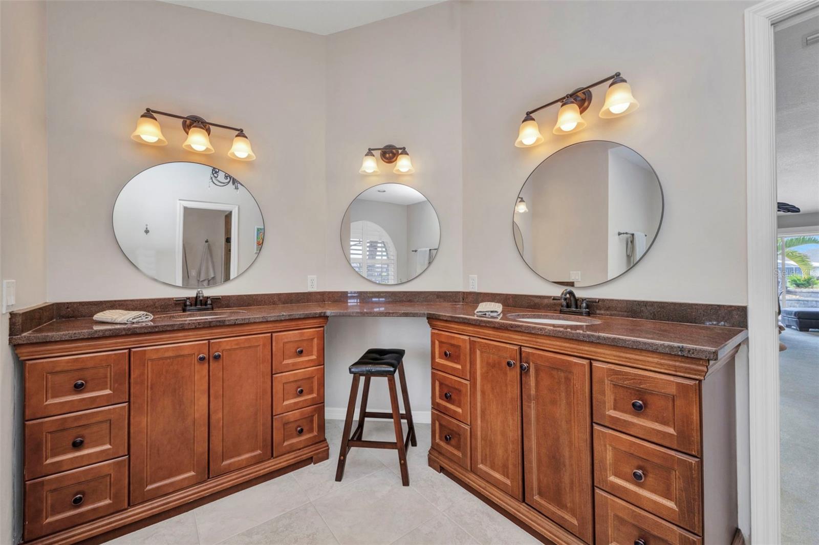 250 FREEPORT CT