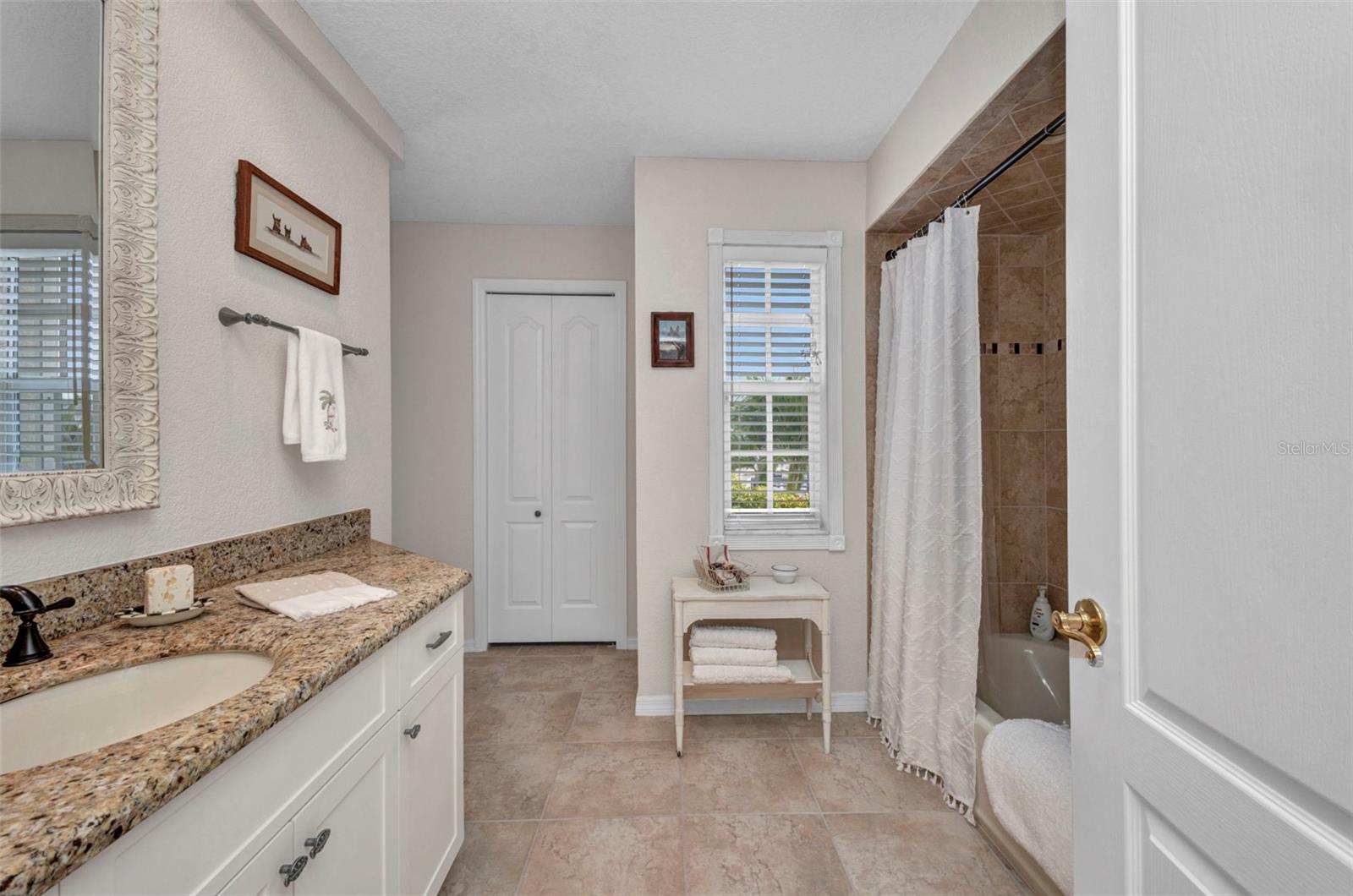 250 FREEPORT CT