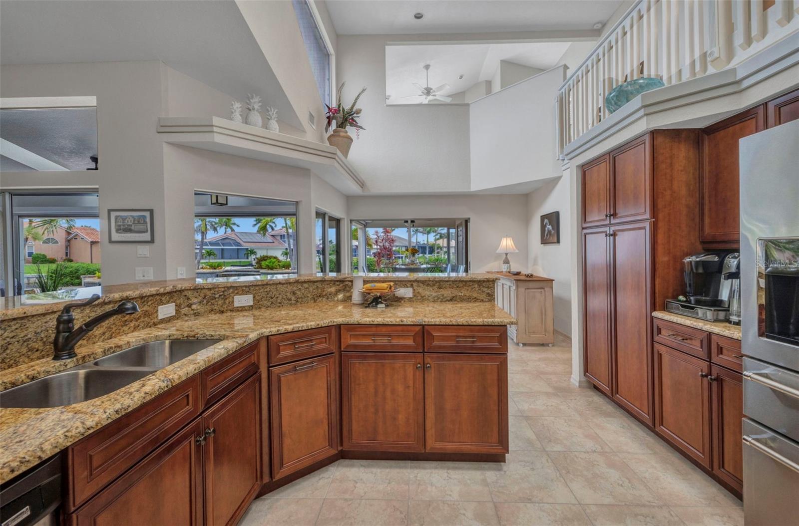 250 FREEPORT CT