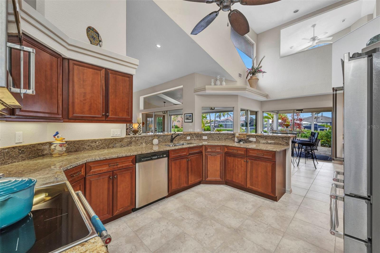 250 FREEPORT CT