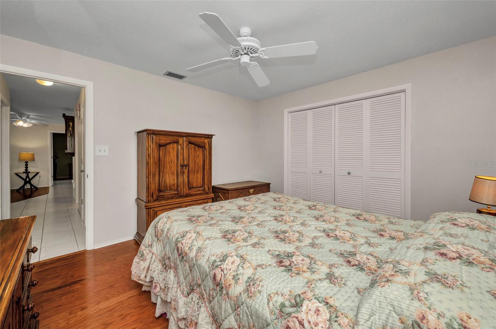 2201 HYATT DR
