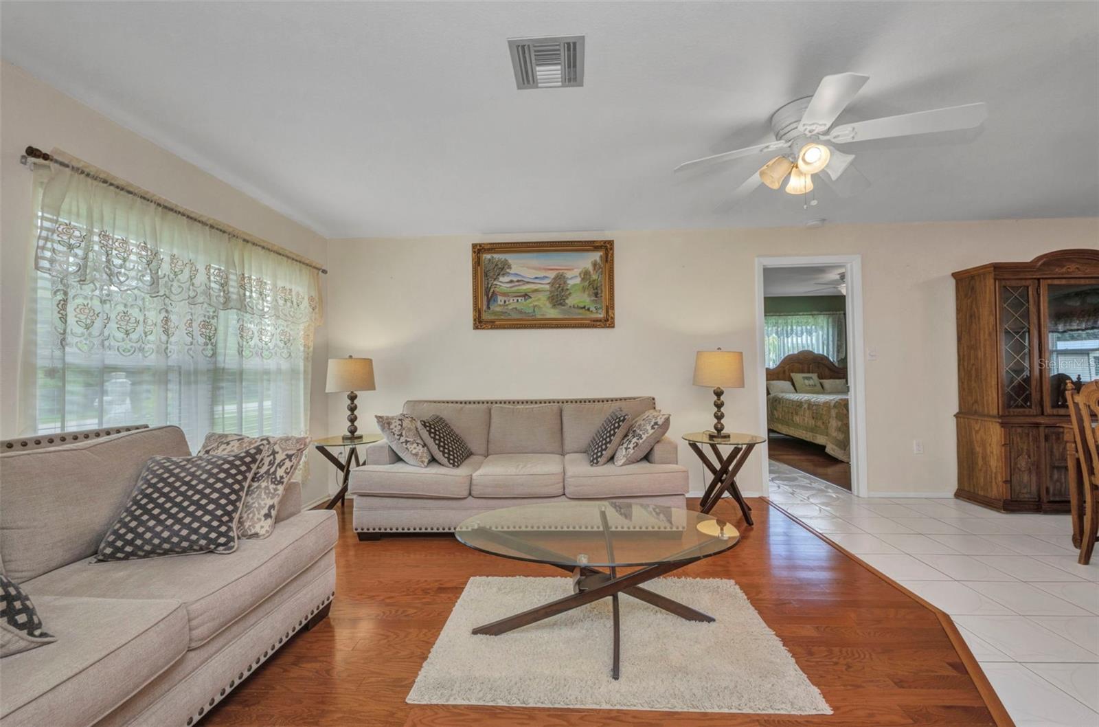 2201 HYATT DR