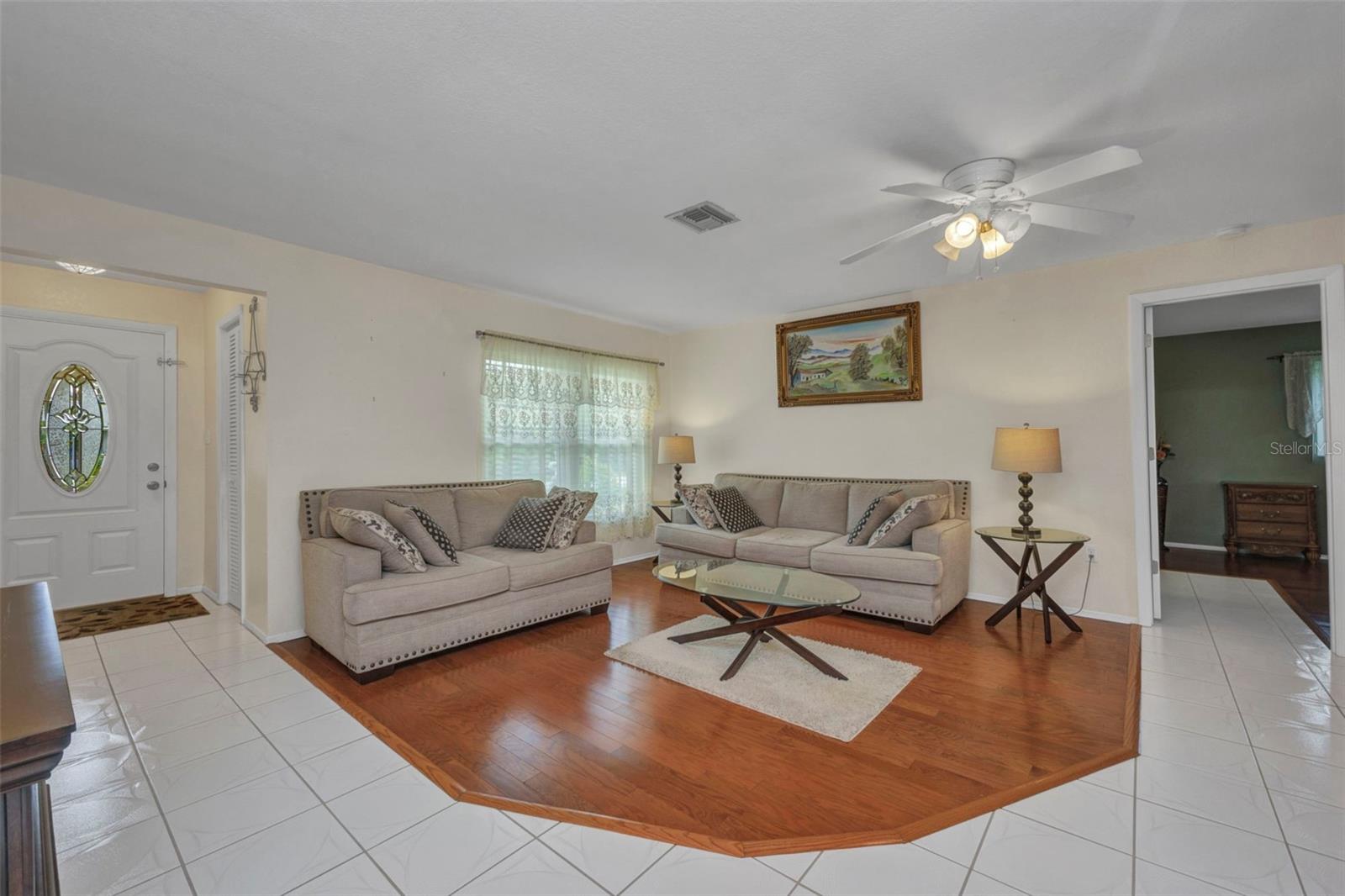 2201 HYATT DR