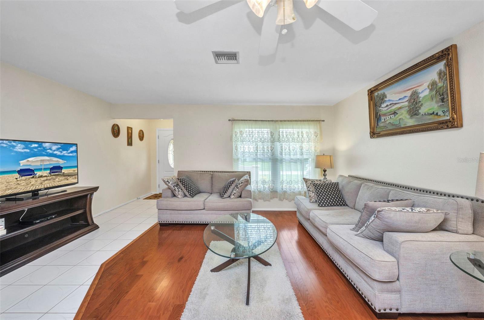 2201 HYATT DR