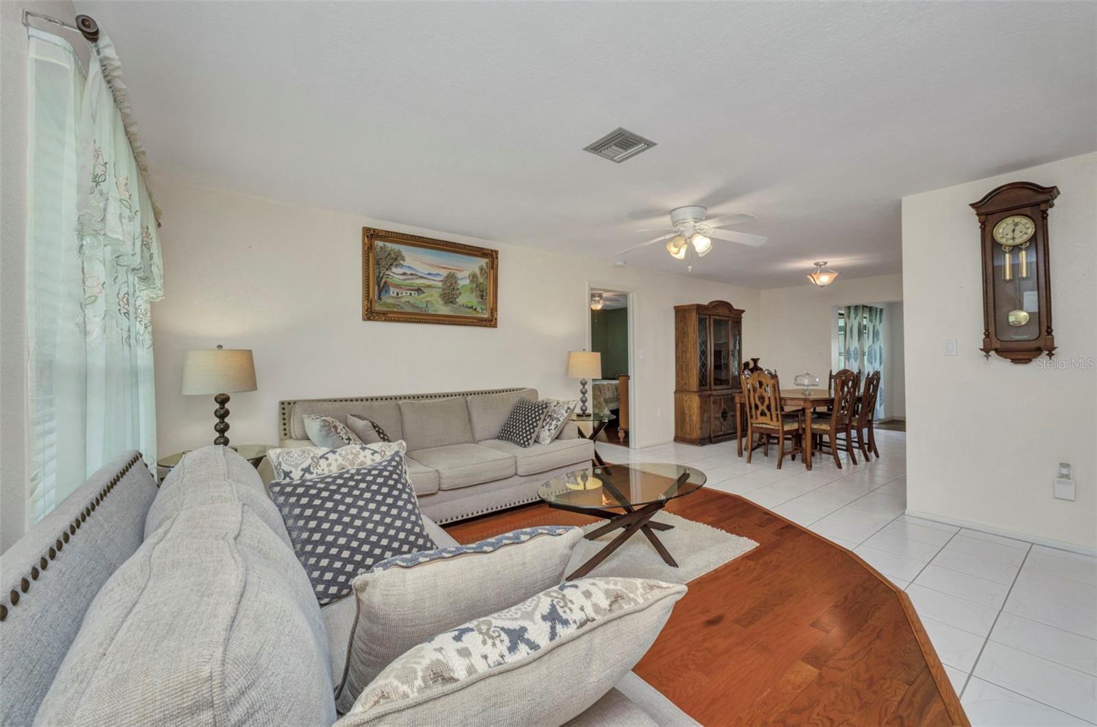2201 HYATT DR