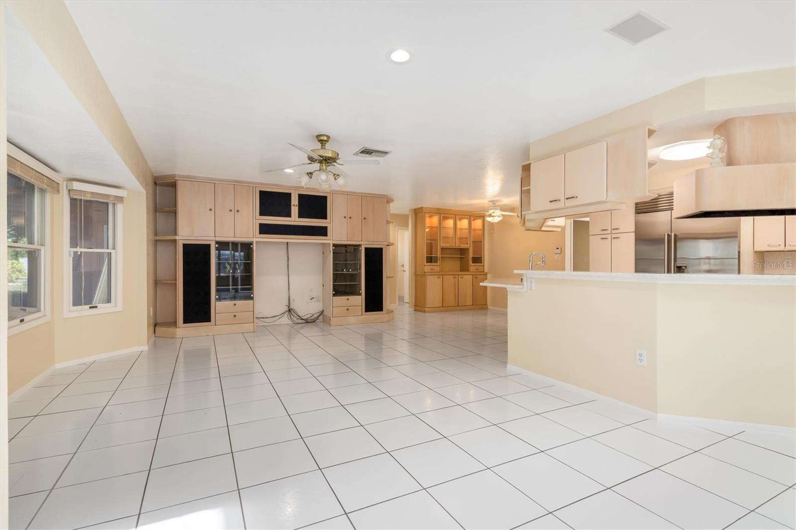 4405 HARBOR BLVD