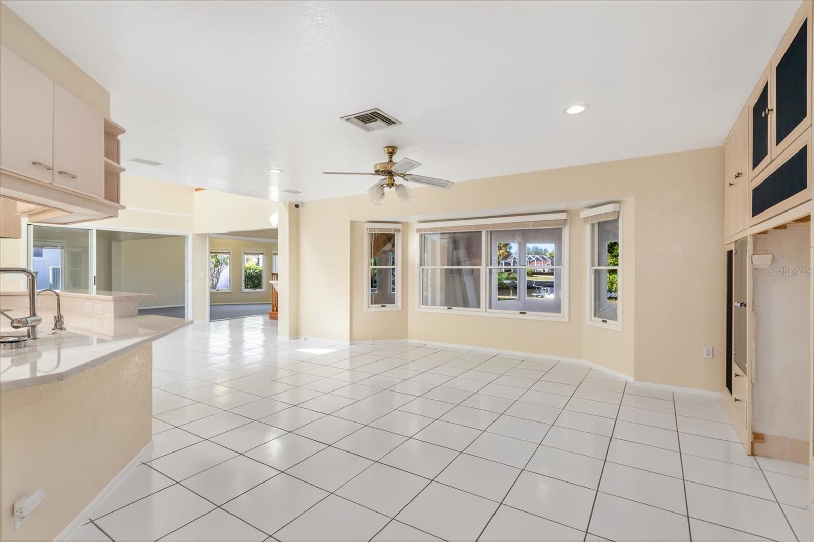 4405 HARBOR BLVD