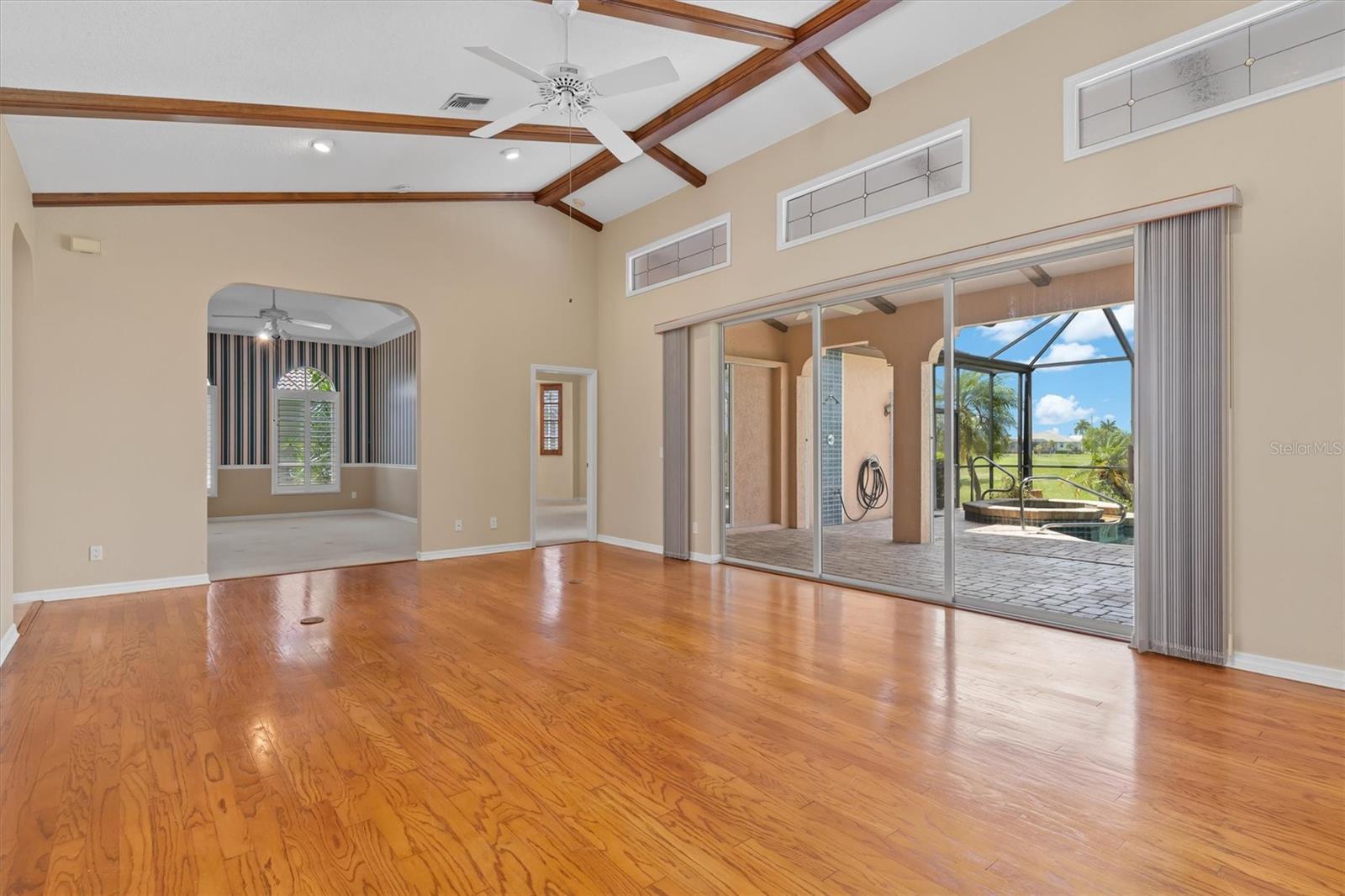 3825 BORDEAUX DR