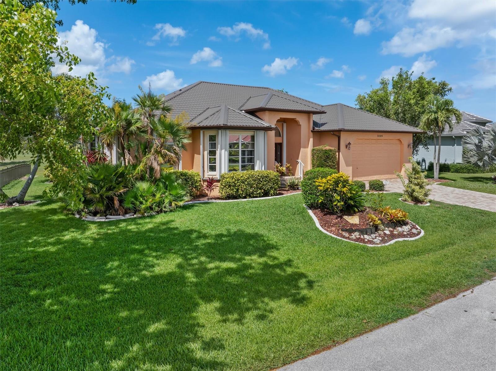 3825 BORDEAUX DR