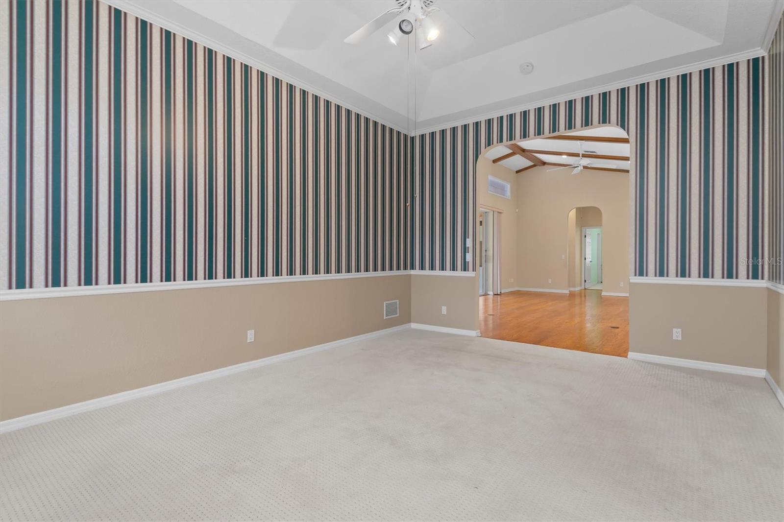 3825 BORDEAUX DR