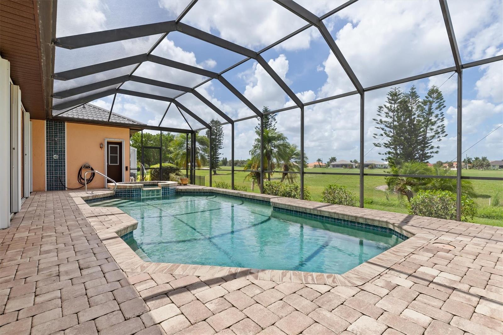 3825 BORDEAUX DR
