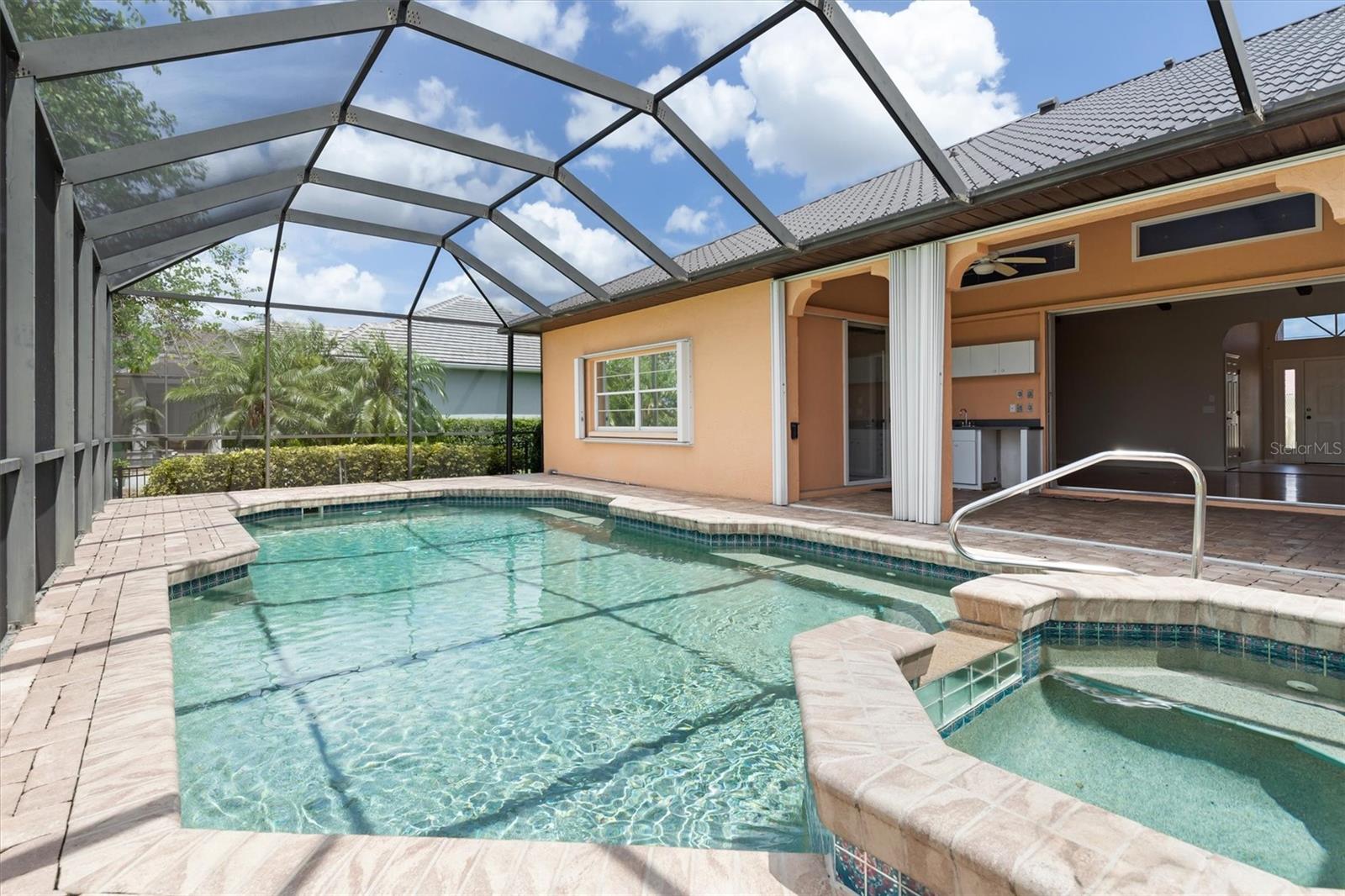 3825 BORDEAUX DR