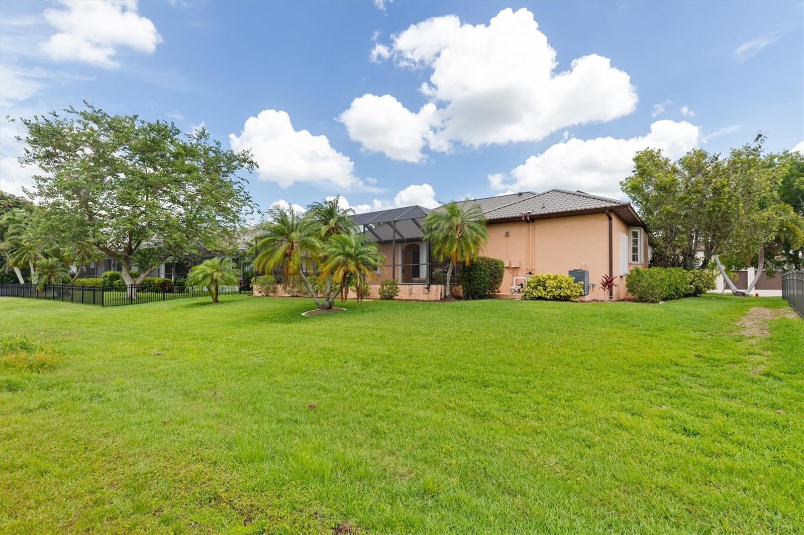 3825 BORDEAUX DR