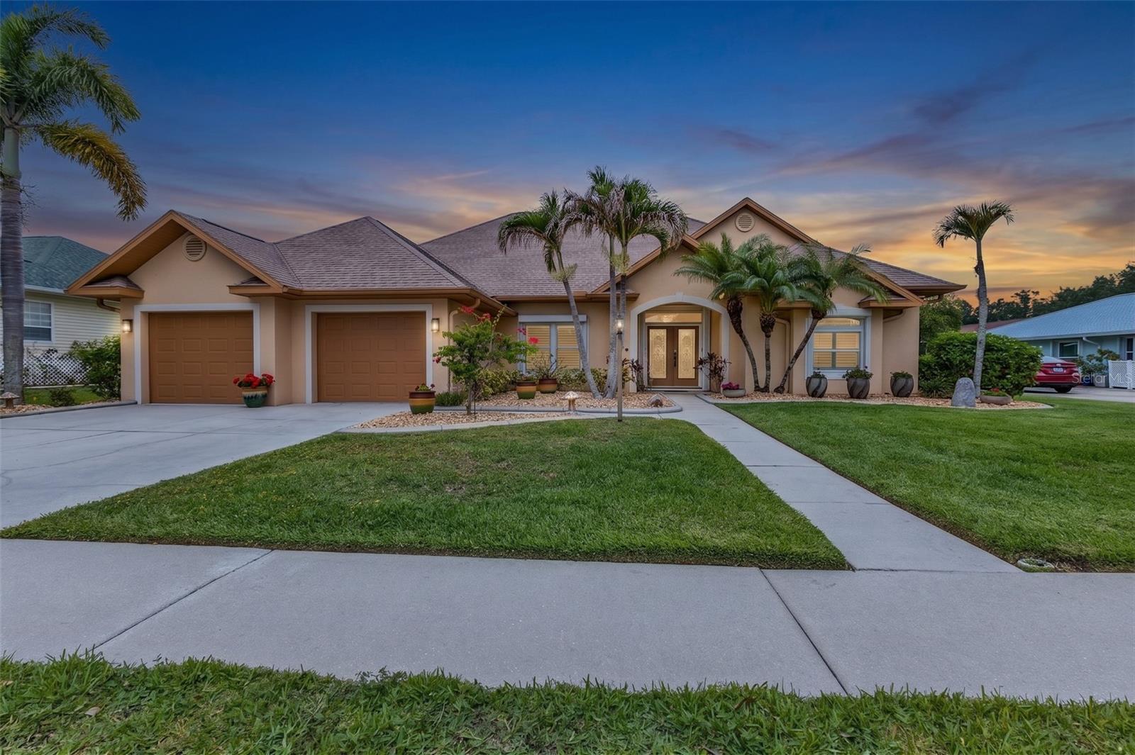 1047 HARBOUR DRAKE DR