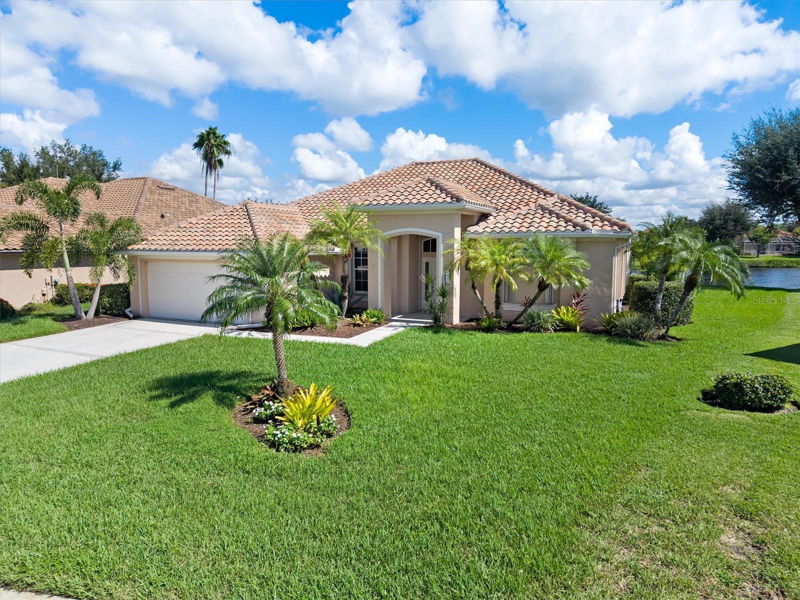 4120 LAKES CT