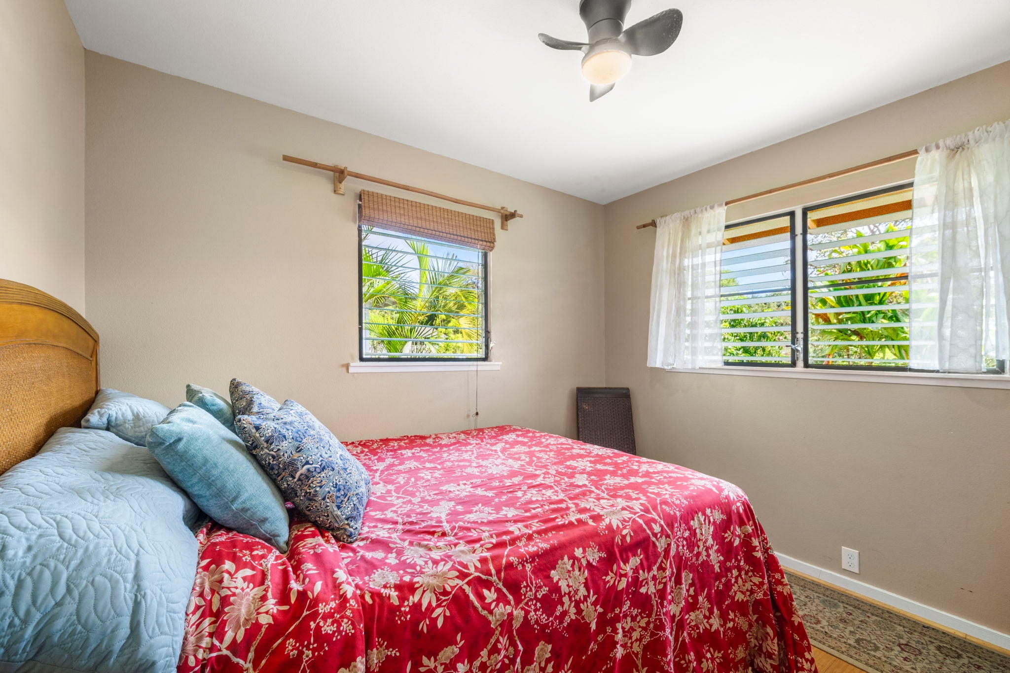 4911 ALIALI RD 0002