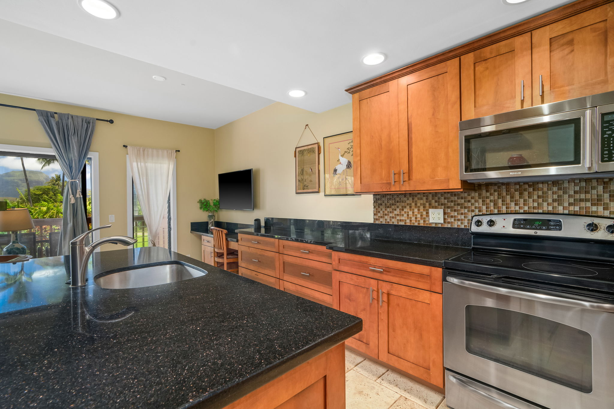 2370 HOOHU RD 712