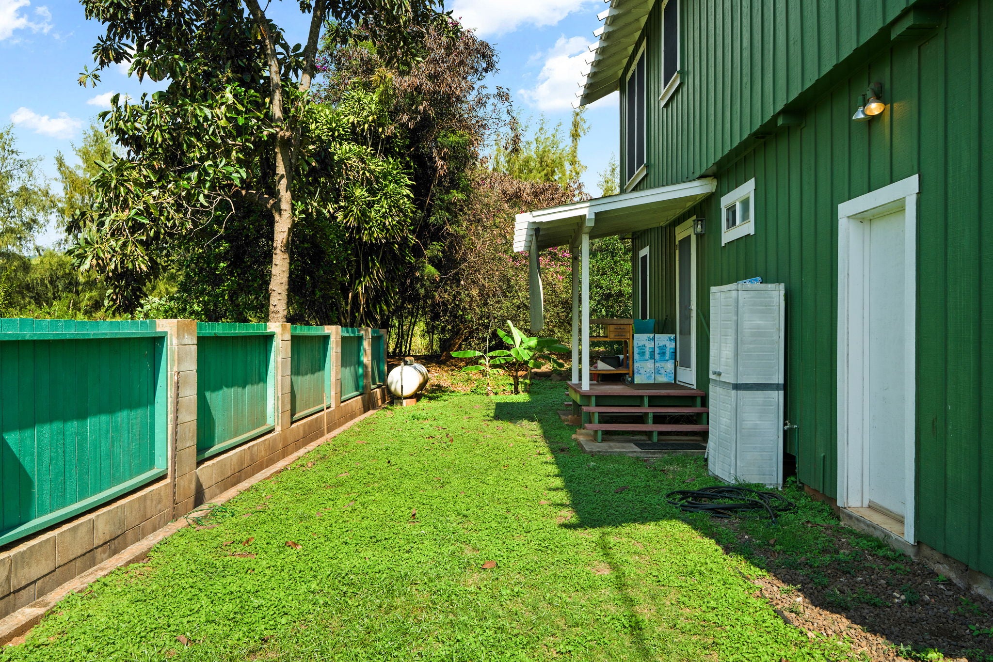 7985 KEKAHA RD 2