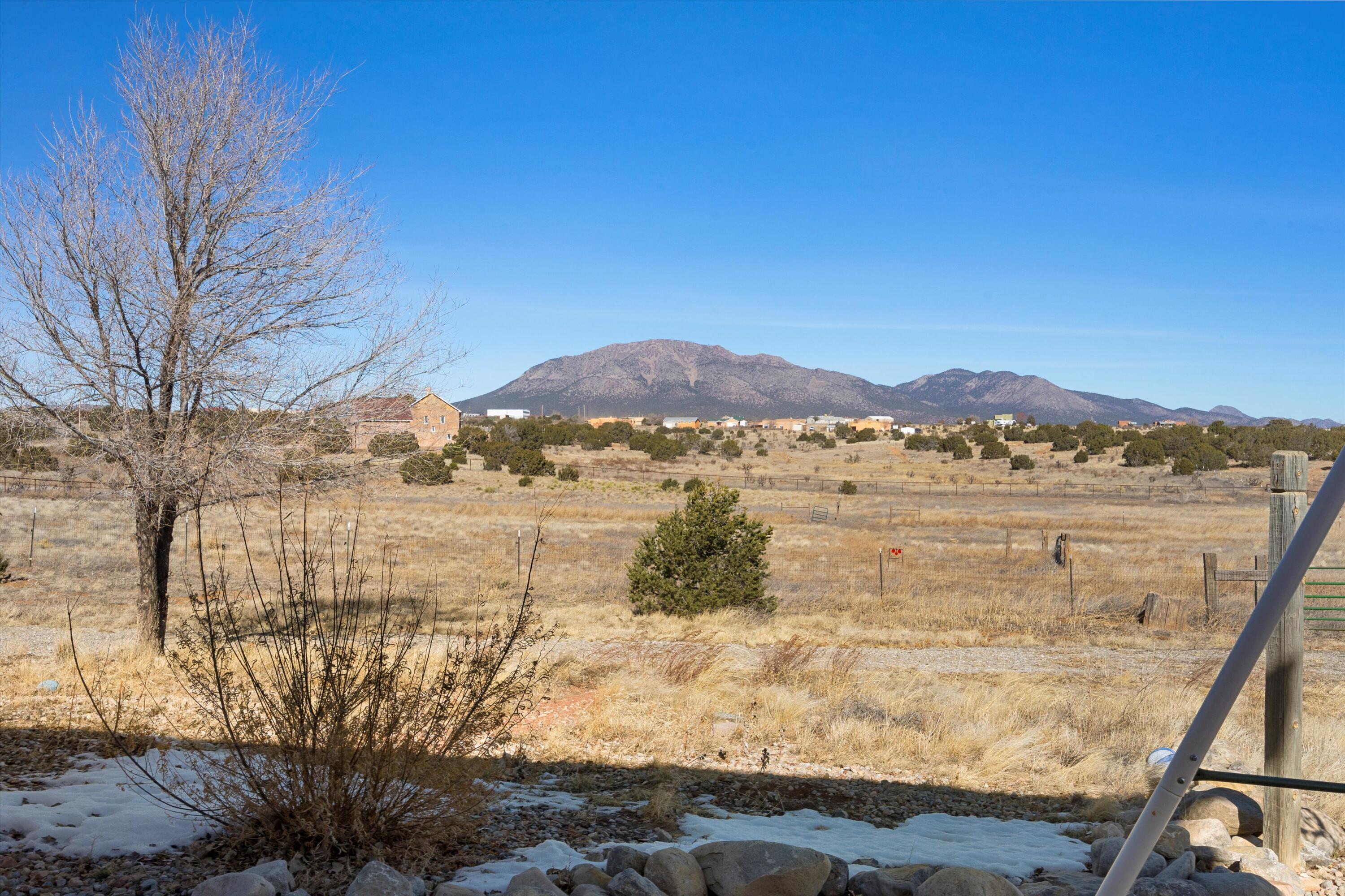 95 W Hill Ranch Road
