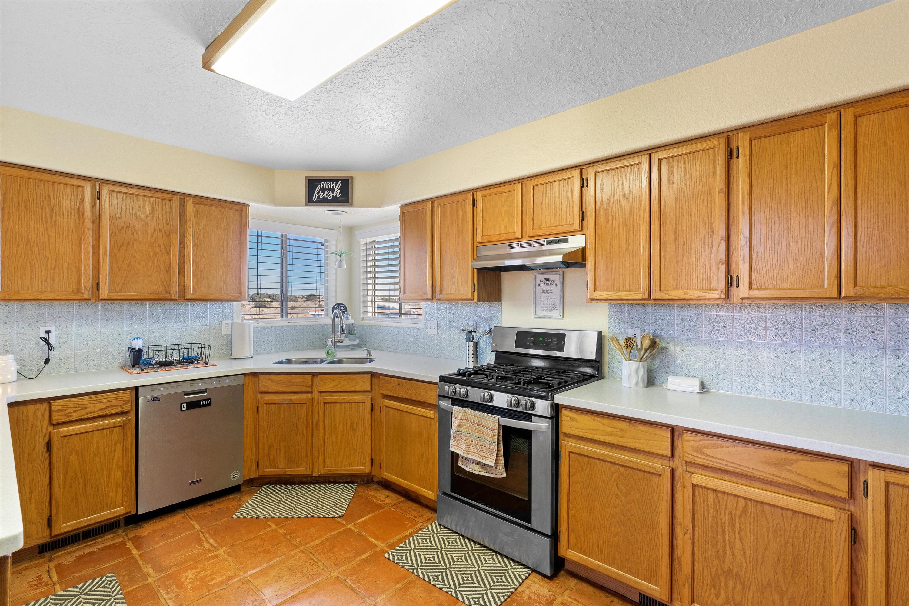95 W Hill Ranch Road
