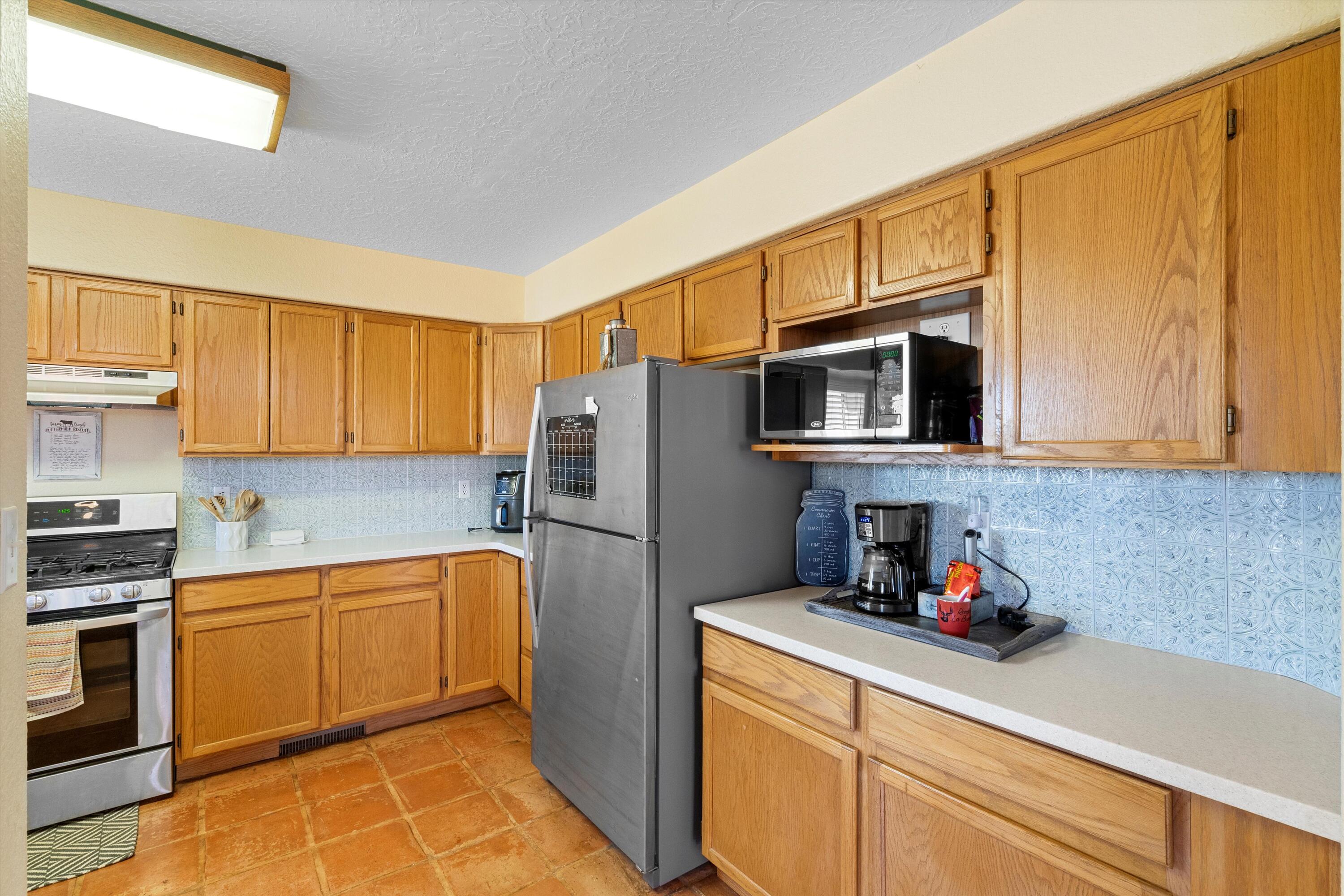 95 W Hill Ranch Road