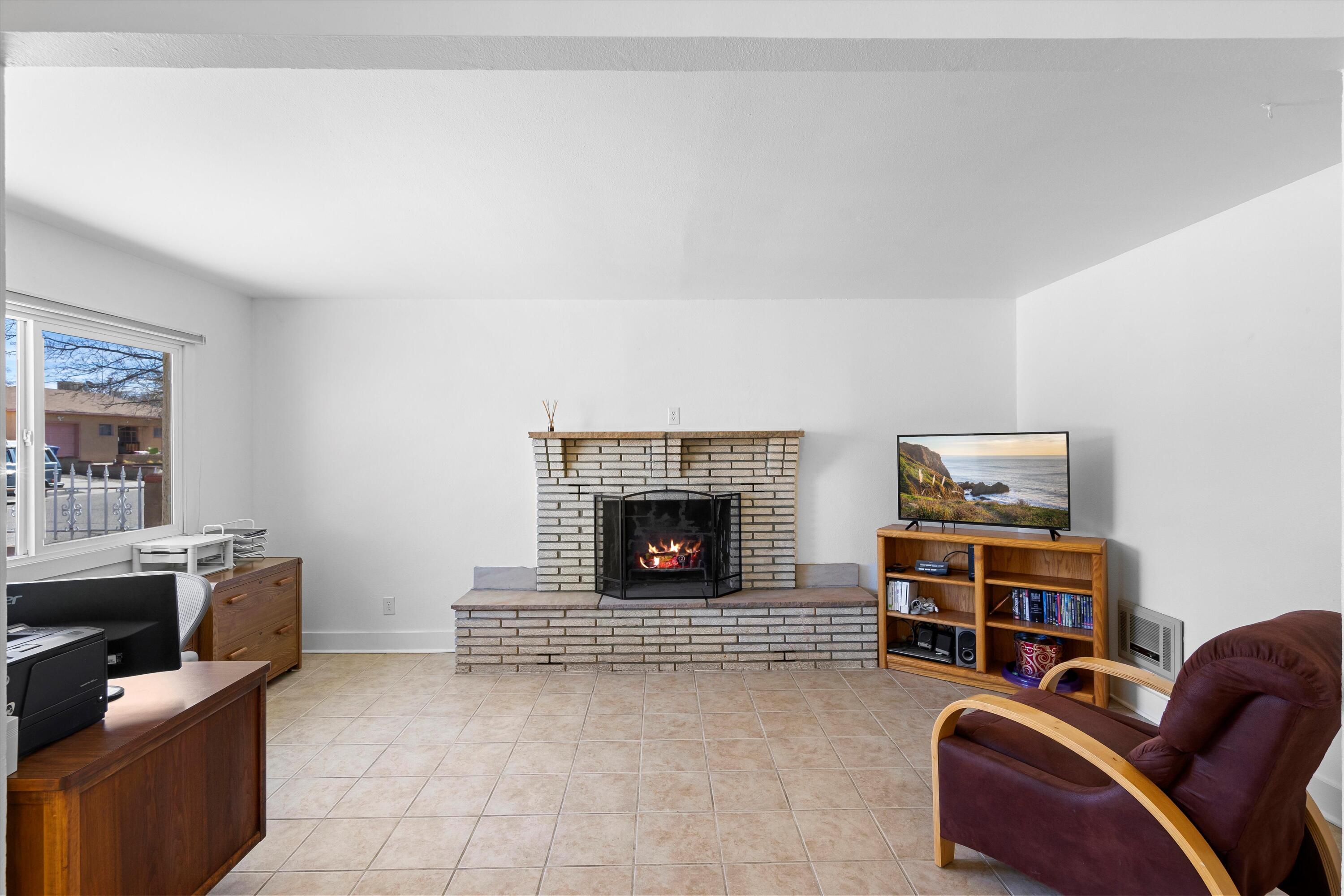 3225 Ortiz Drive NE
