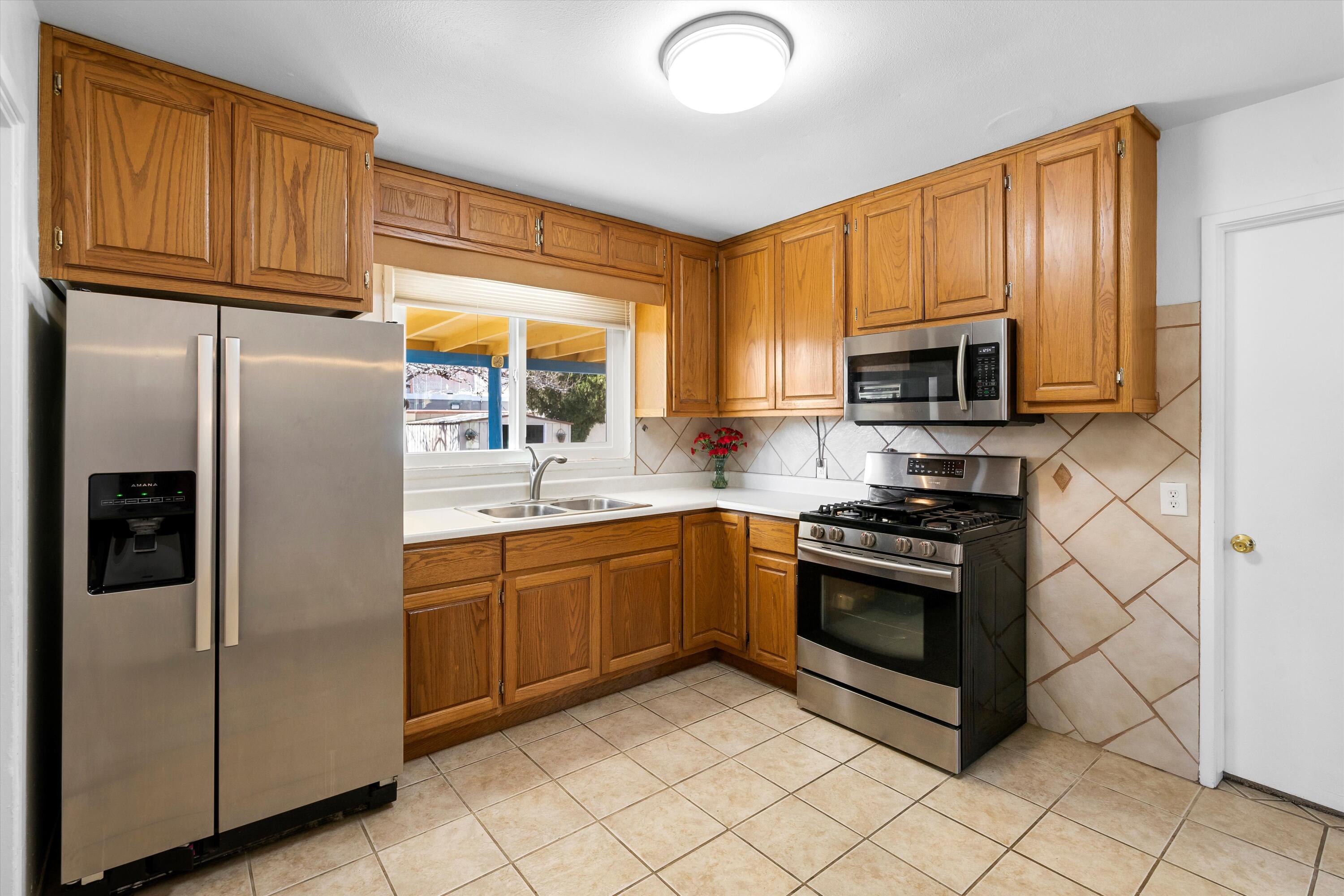 3225 Ortiz Drive NE