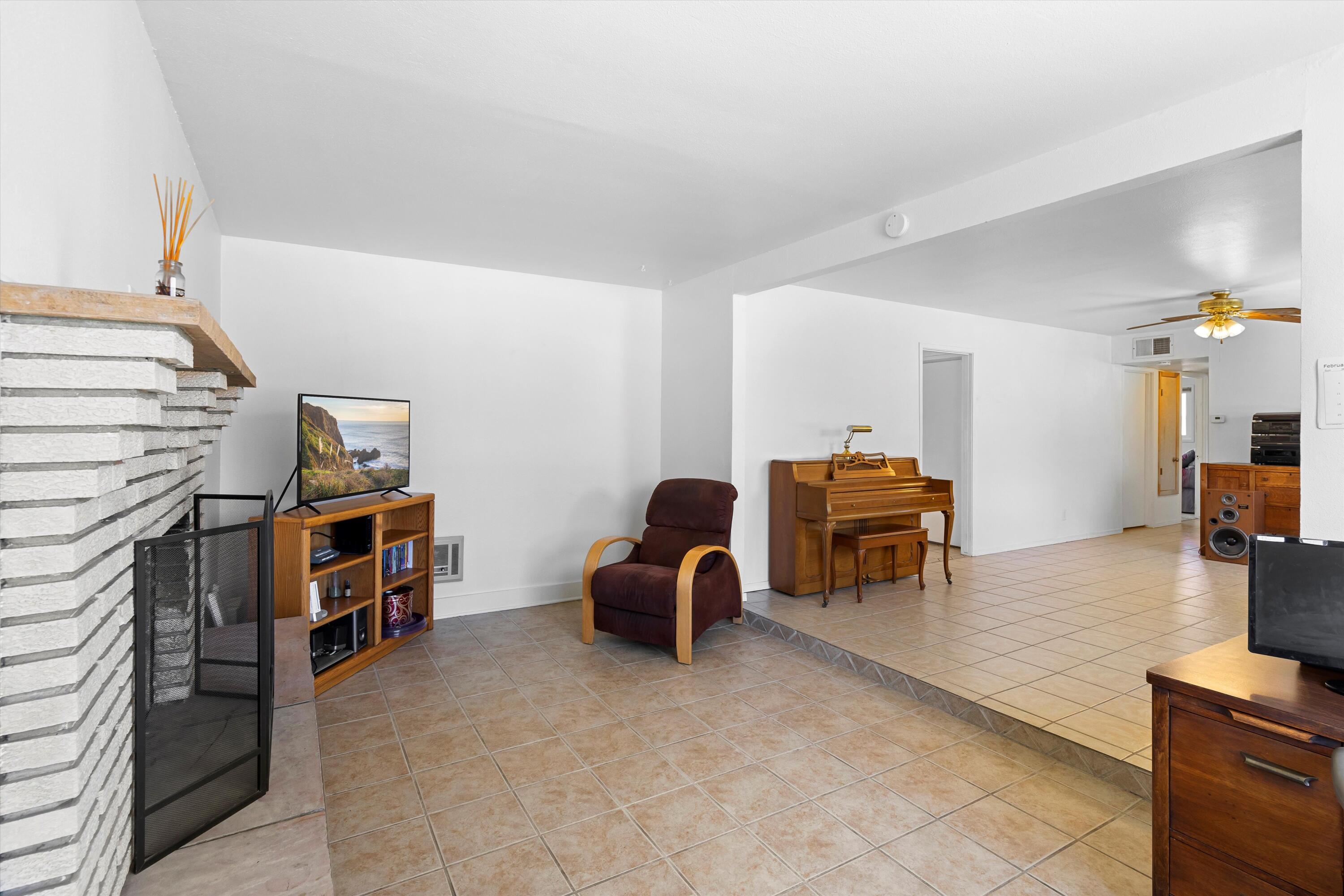 3225 Ortiz Drive NE