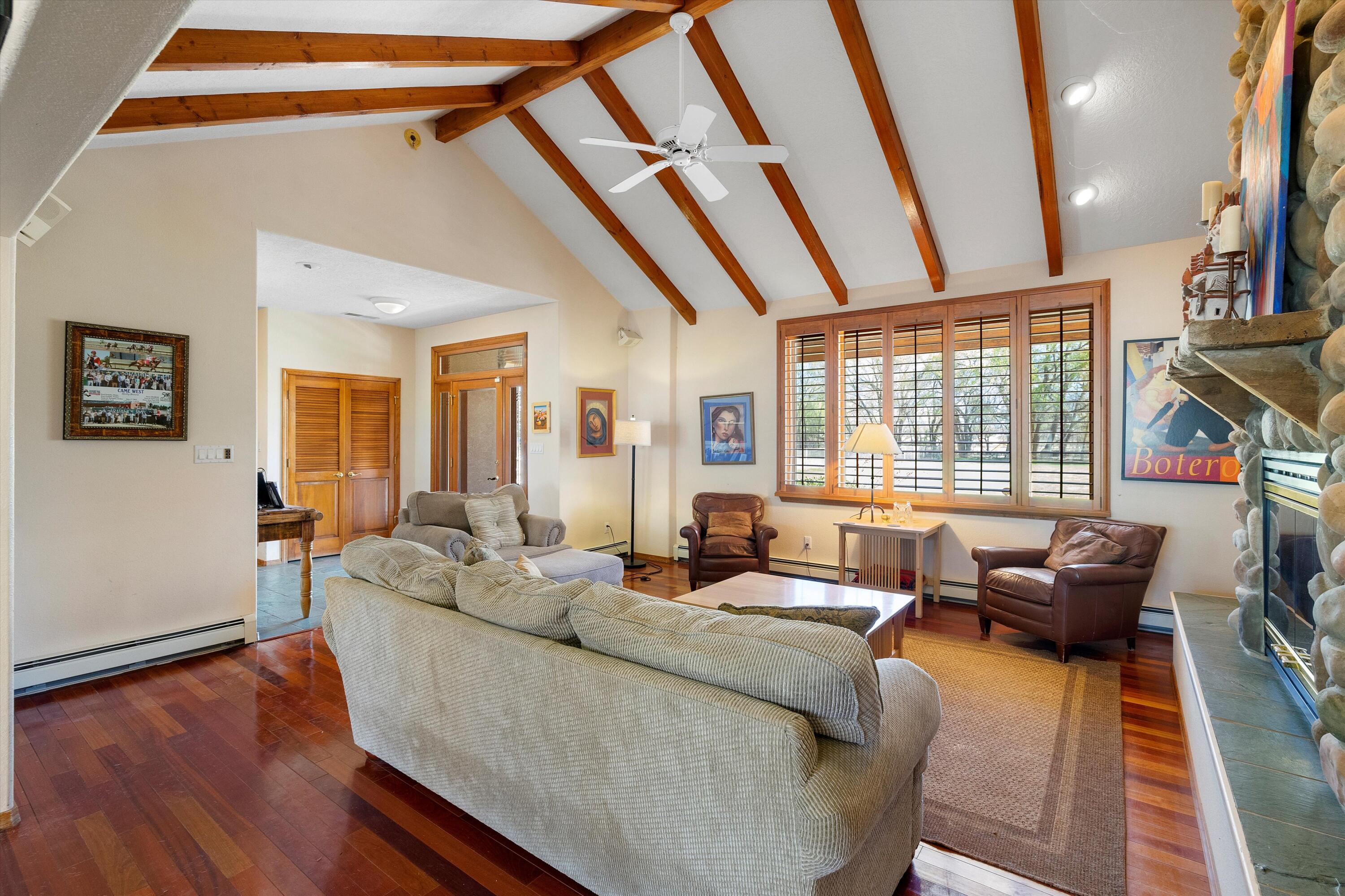 347 Lagunitas Lane SW