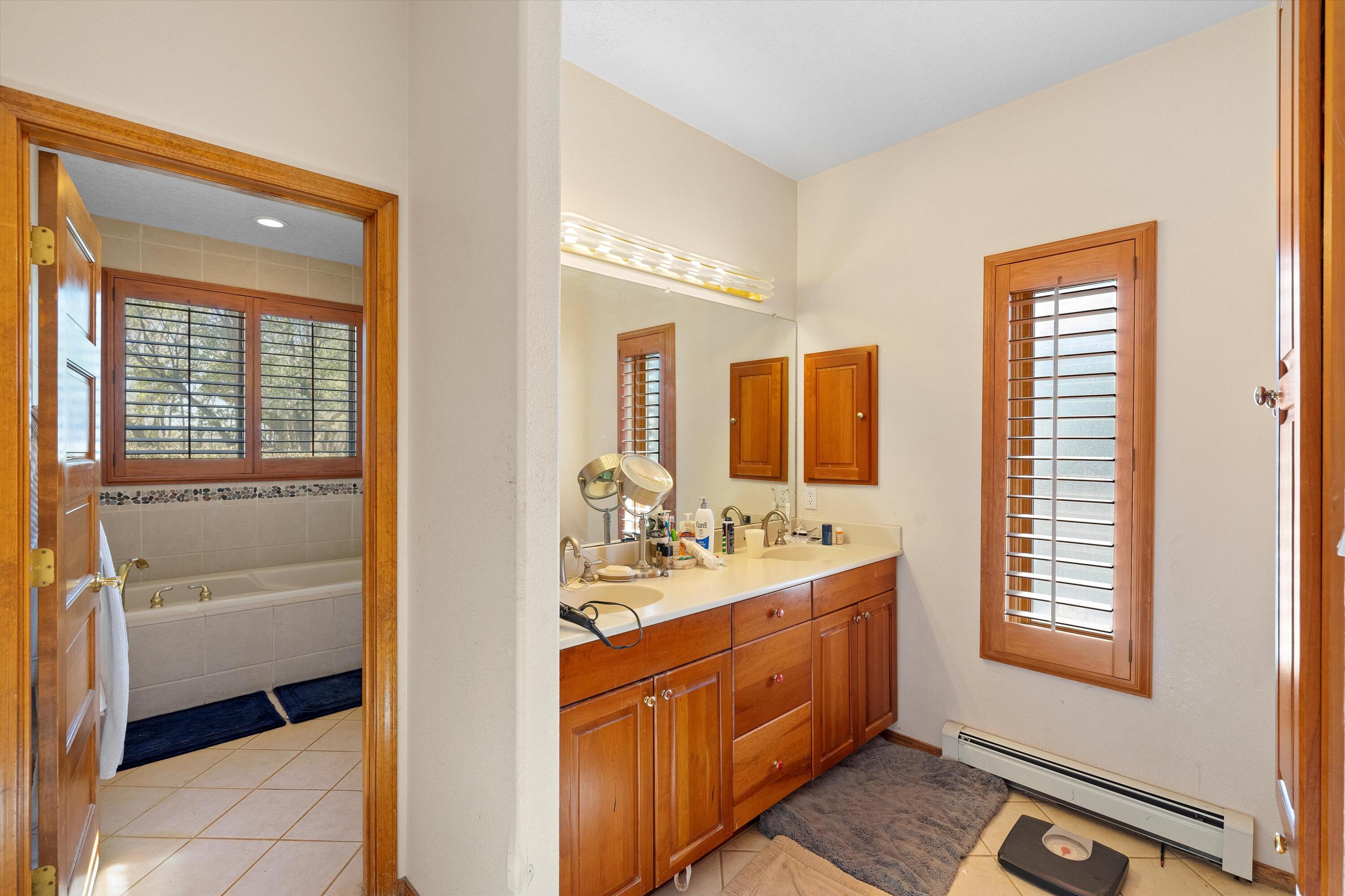 347 Lagunitas Lane SW