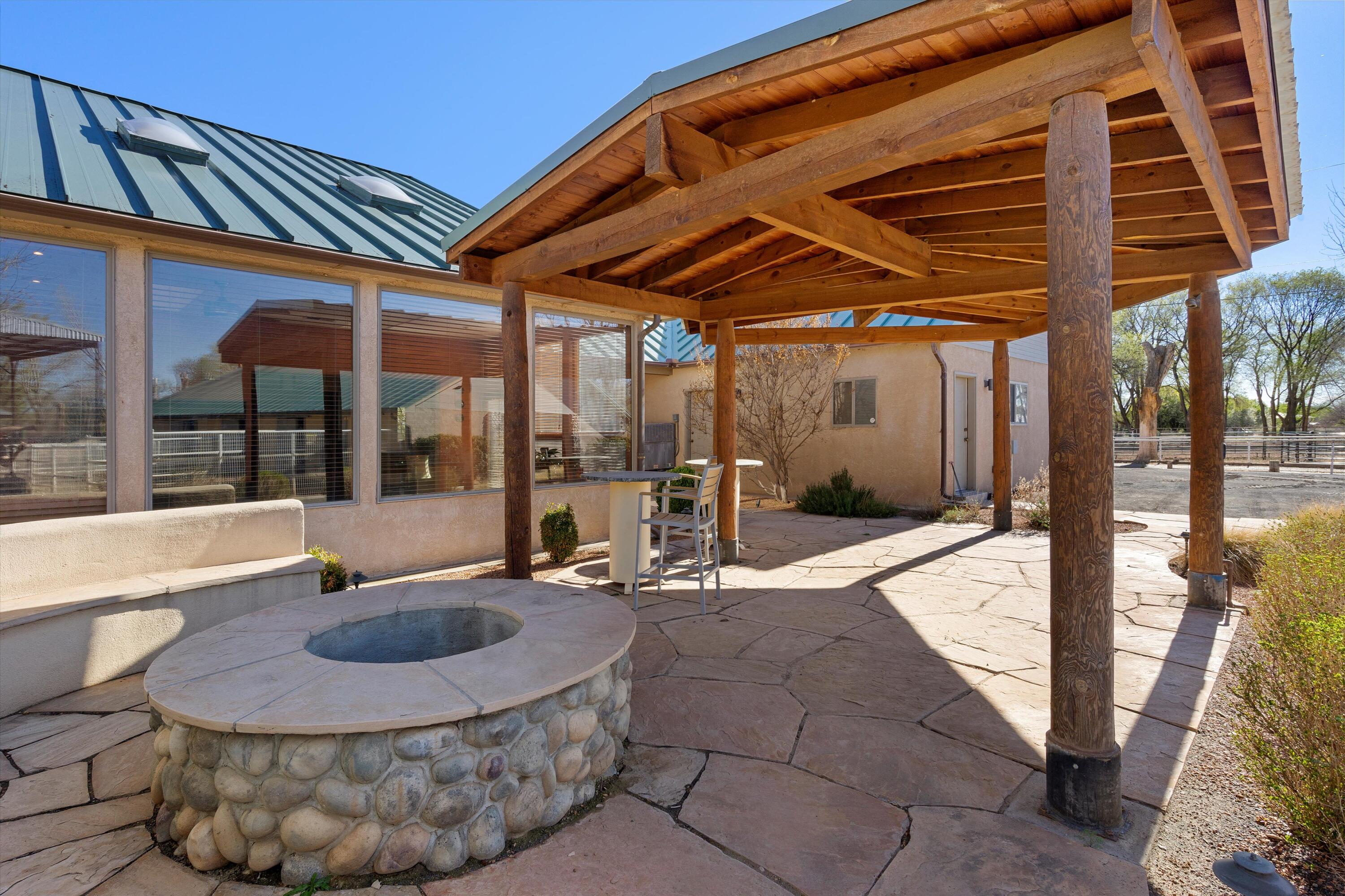 347 Lagunitas Lane SW