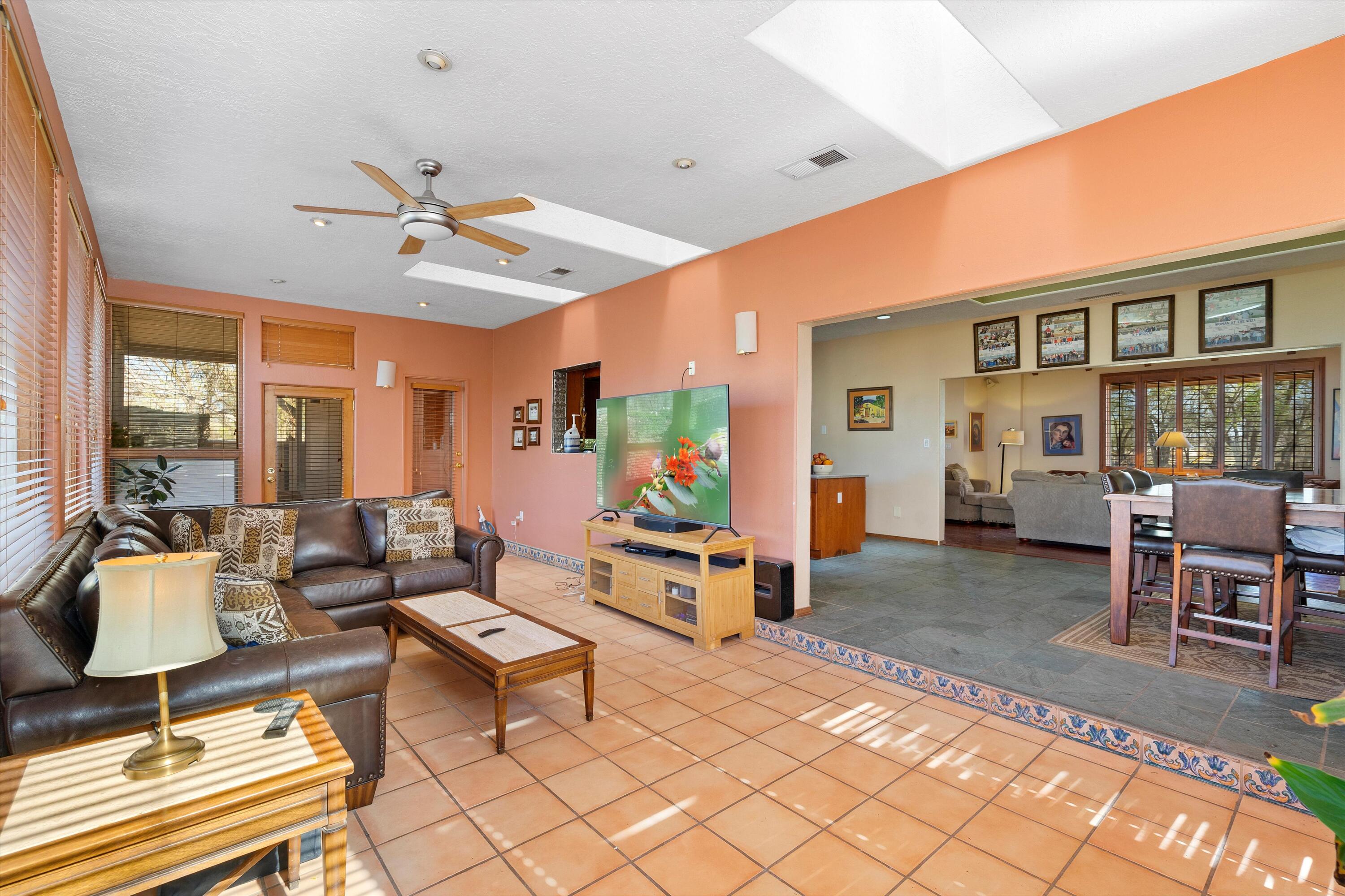 347 Lagunitas Lane SW